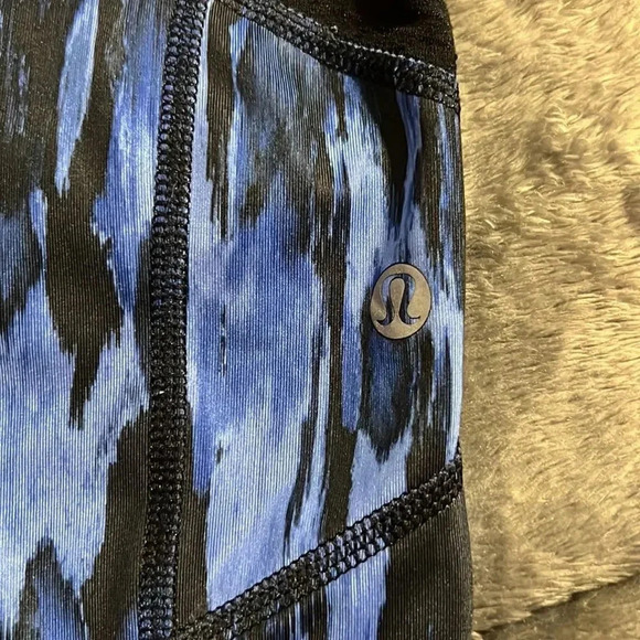 Lululemon Pace Rival Crop Leggings Painted Animal Sprinkler Black size 4 - Picture 15 of 16